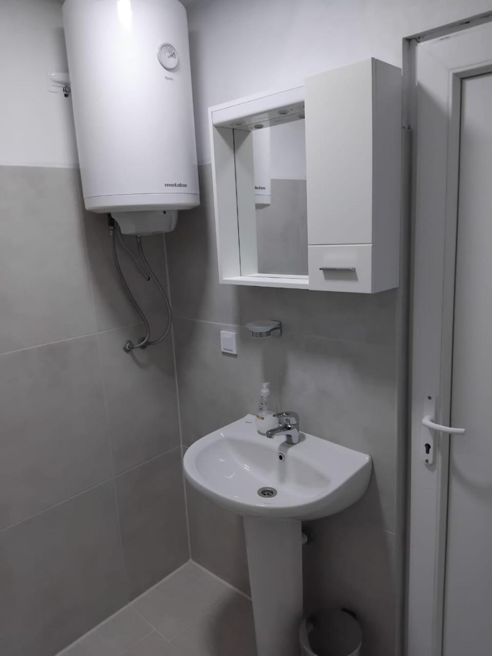Apartments Maki Tivat Exterior foto
